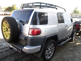 2007 TOYOTA FJ CRUISER SILVER 4.0L AT 4WD Z16347